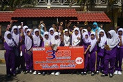 3BB จังหวัดนราธิวาส   ให้ความรู้อินเทอร์เน็ต  โรงเรียนบ้านตาบา